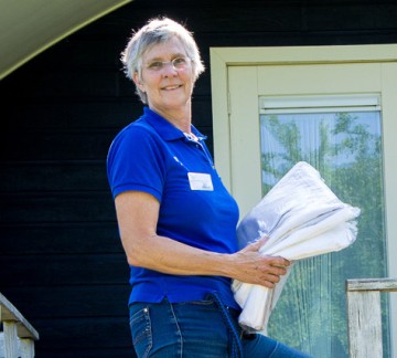 Elly | housekeeping